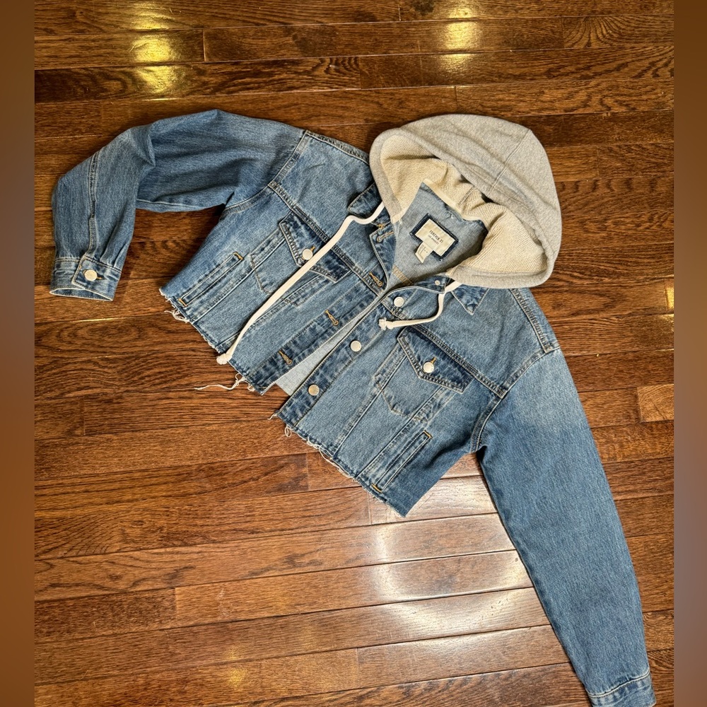 Blue Jean Jacket with Classic Styling